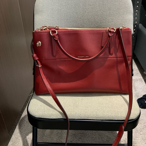Vibrant red coach bag - Picture 1 of 3